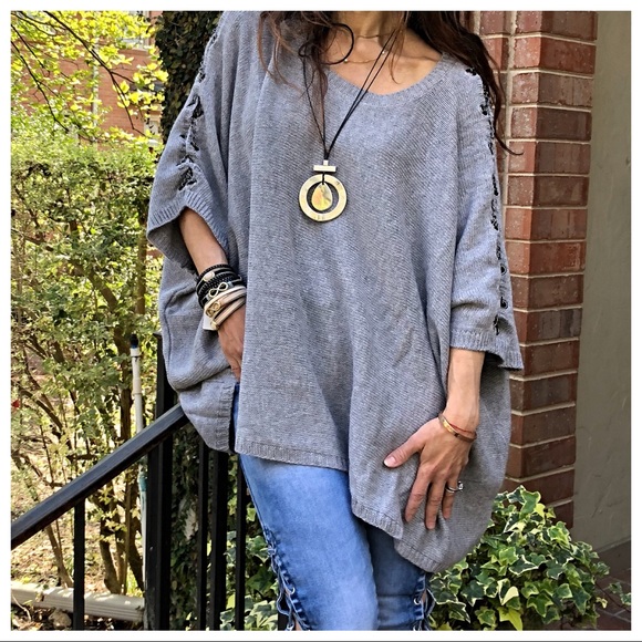 Paris symbol necklace - Picture 5 of 5